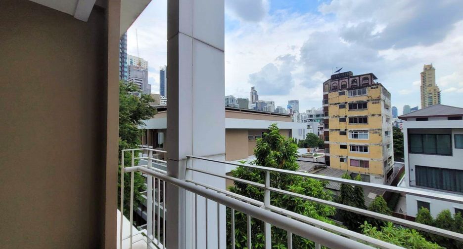 For rent 3 ベッドルーム condo in Khlong Toei, Bangkok