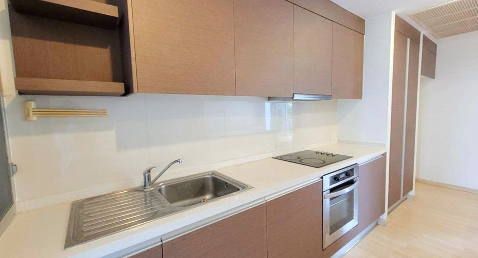 For rent 3 ベッドルーム condo in Khlong Toei, Bangkok
