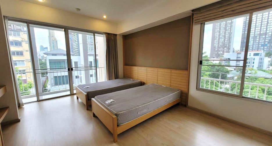 For rent 3 ベッドルーム condo in Khlong Toei, Bangkok