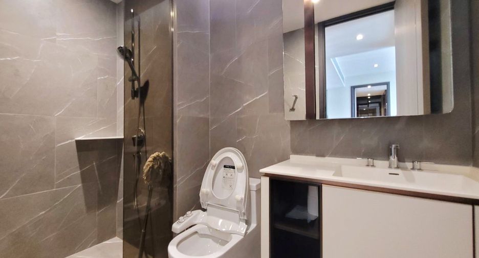 For rent 2 bedrooms condo in Watthana, Bangkok