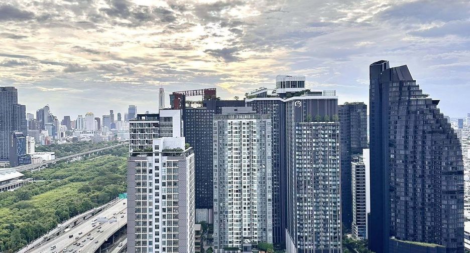 For rent 1 bed condo in Huai Khwang, Bangkok