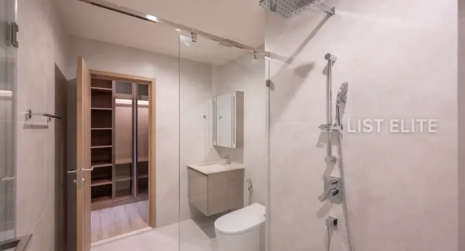 For sale 2 bedrooms condo in Huai Khwang, Bangkok
