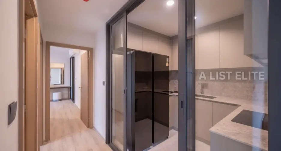 For sale 2 bedrooms condo in Huai Khwang, Bangkok
