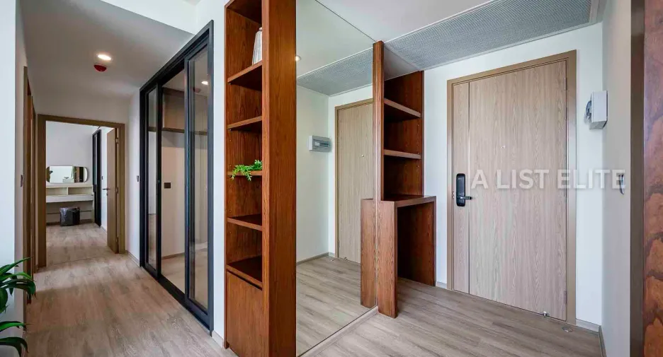 For sale 2 bedrooms condo in Huai Khwang, Bangkok