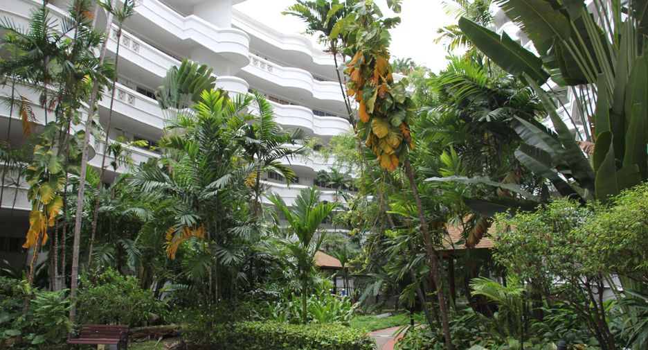 For sale 2 bedrooms condo in Bang Kapi, Bangkok