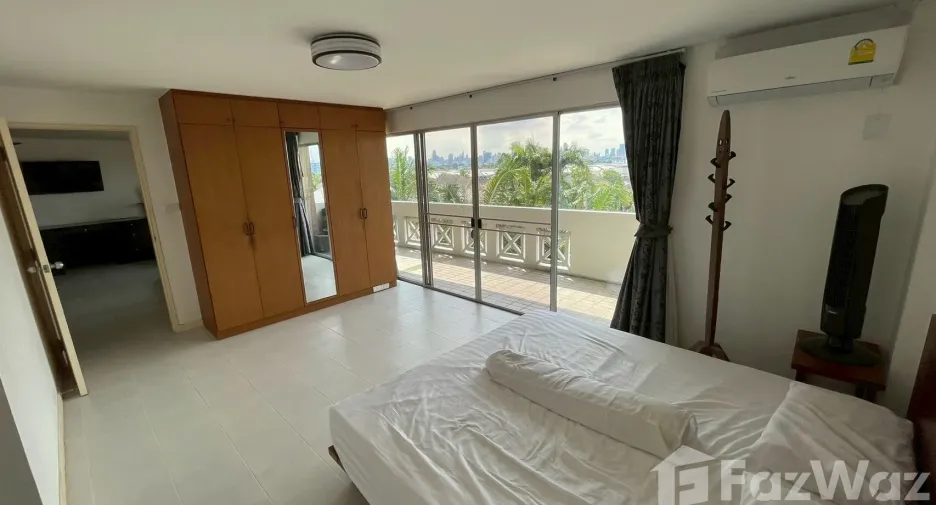 For sale 2 bedrooms condo in Bang Kapi, Bangkok