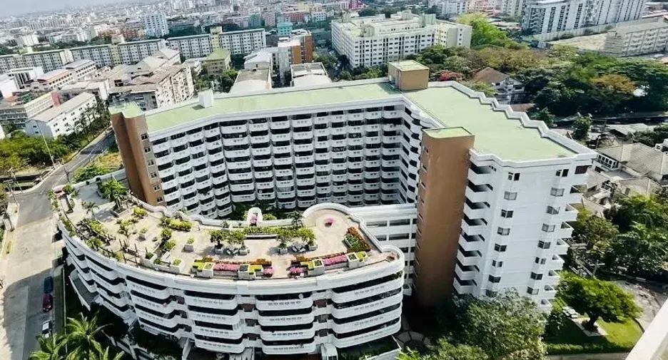 For sale 2 bedrooms condo in Bang Kapi, Bangkok