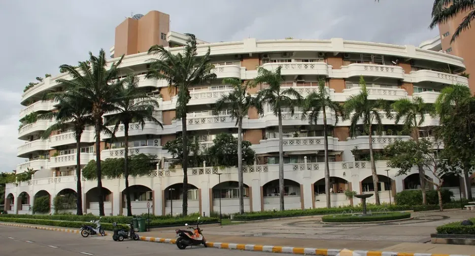 For sale 2 bedrooms condo in Bang Kapi, Bangkok