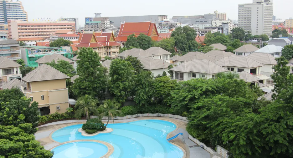 For sale 2 bedrooms condo in Bang Kapi, Bangkok