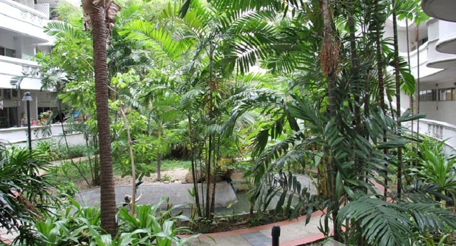 For sale 2 bedrooms condo in Bang Kapi, Bangkok