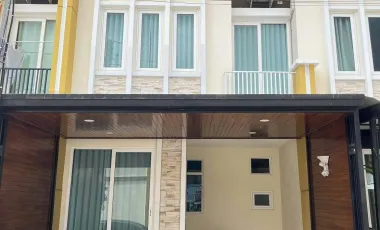 For rent 3 bedrooms townhouse in Prawet, Bangkok