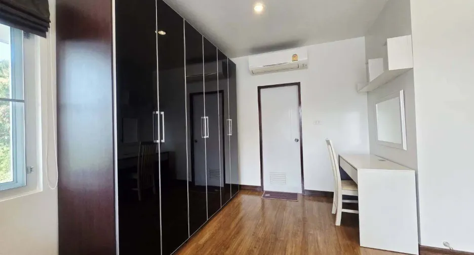 出租 2 卧室 独立屋 在 San Kamphaeng, Chiang Mai