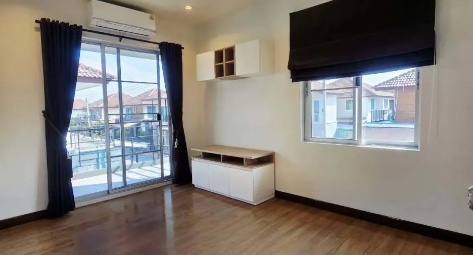 出租 2 卧室 独立屋 在 San Kamphaeng, Chiang Mai