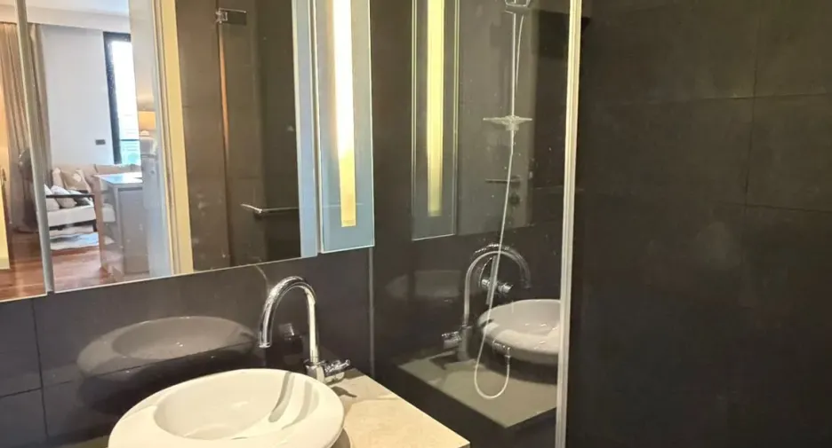 For sale and for rent 2 bedrooms condo in Bang Rak, Bangkok