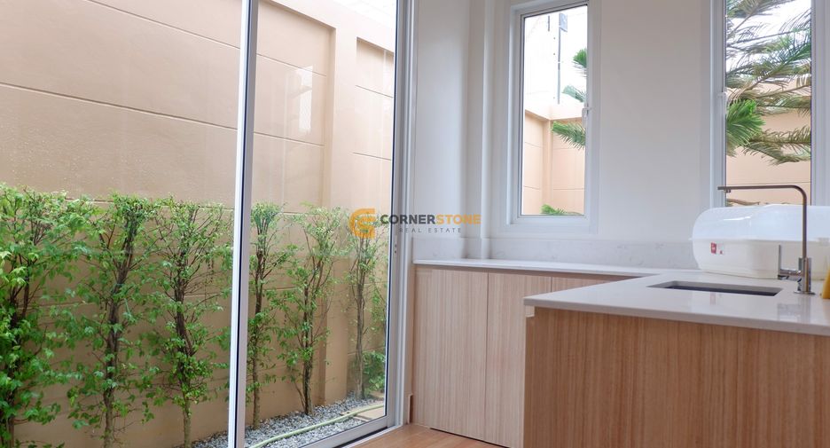 For rent そして for sale 4 ベッドルーム house in Bang Lamung, Chonburi