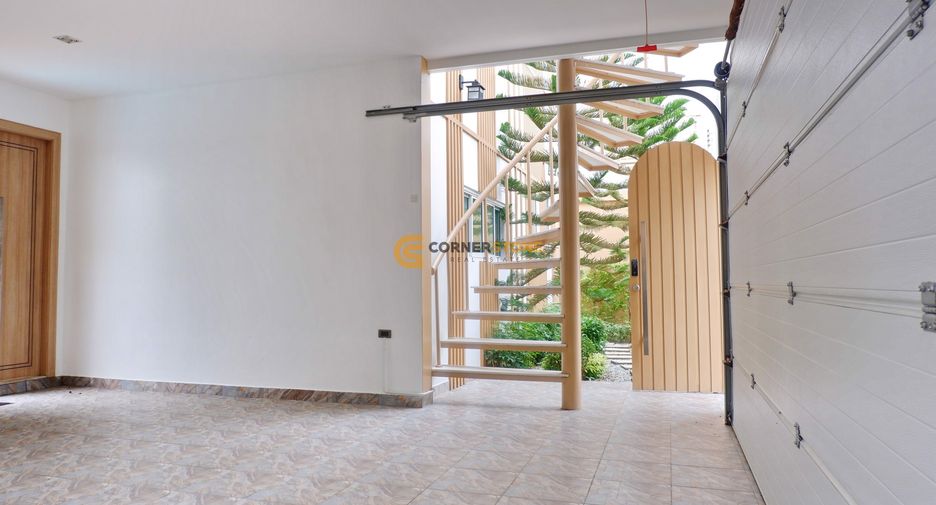 For rent そして for sale 4 ベッドルーム house in Bang Lamung, Chonburi