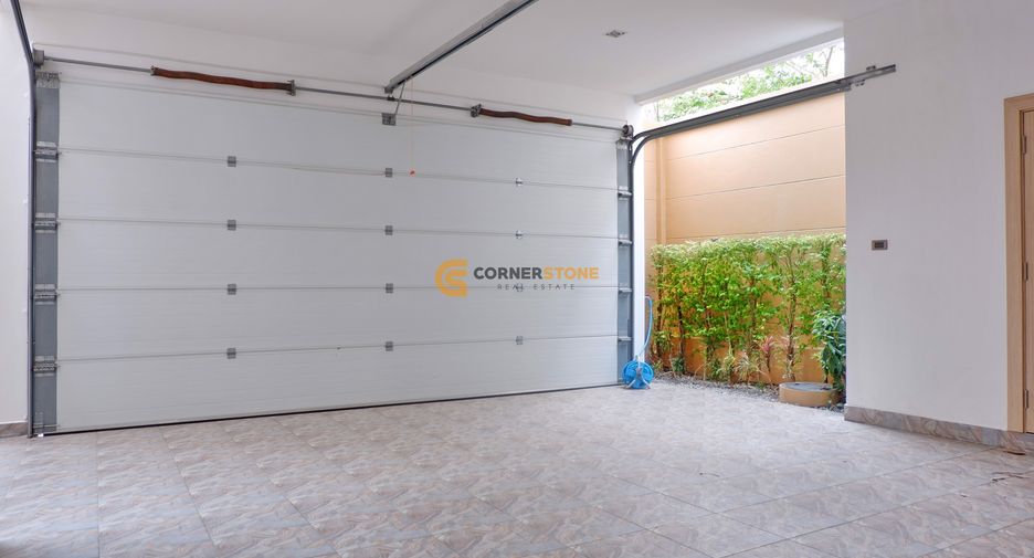 For rent そして for sale 4 ベッドルーム house in Bang Lamung, Chonburi