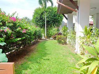 For rent 4 bedrooms house in Na Jomtien, Pattaya
