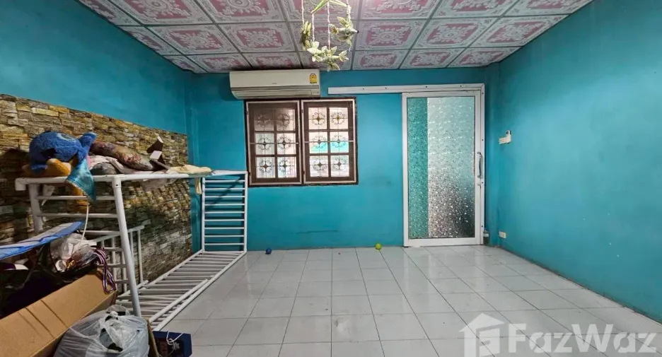 For sale 3 bedrooms townhouse in Sam Khok, Pathum Thani