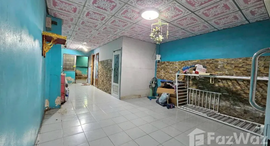 For sale 3 bedrooms townhouse in Sam Khok, Pathum Thani