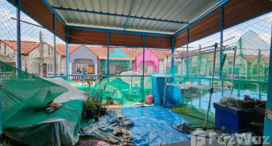 For sale 3 bedrooms townhouse in Sam Khok, Pathum Thani