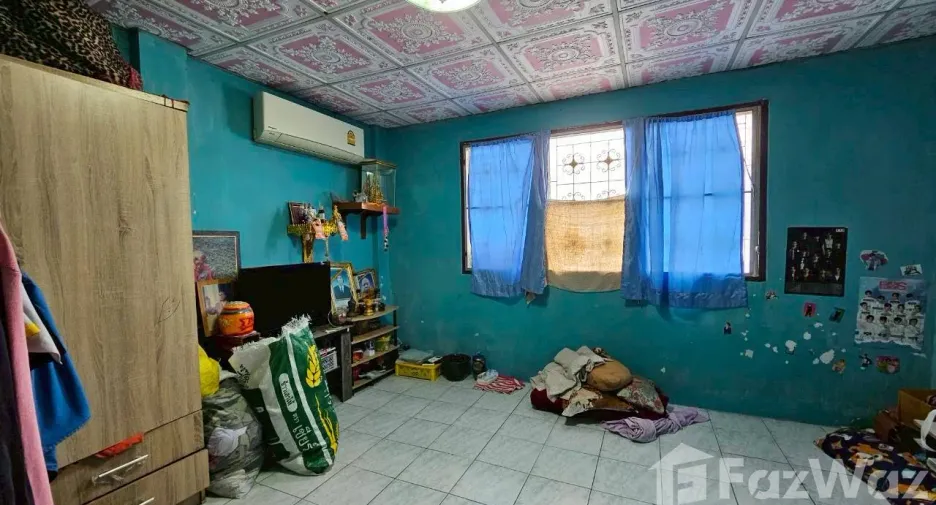 For sale 3 bedrooms townhouse in Sam Khok, Pathum Thani