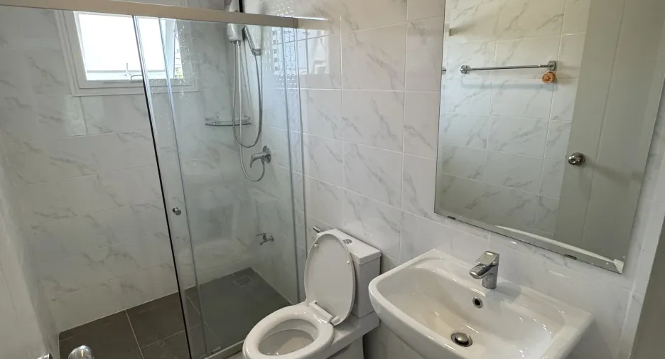 For sale 4 bedrooms house in Mueang Udon Thani, Udon Thani