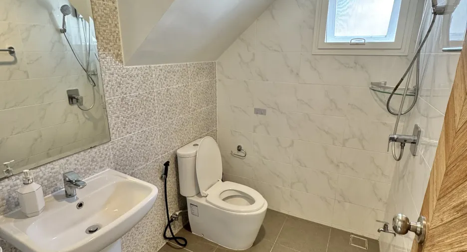 For sale 4 bedrooms house in Mueang Udon Thani, Udon Thani