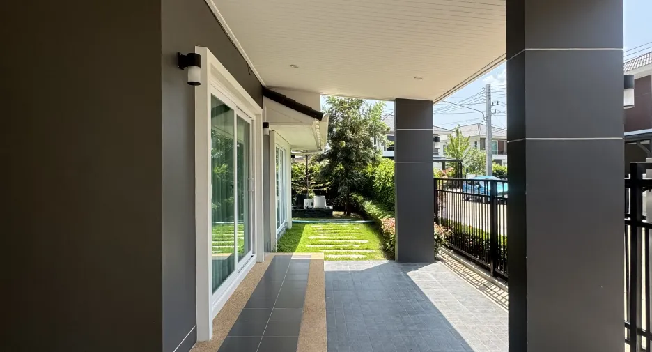 For sale 4 bedrooms house in Mueang Udon Thani, Udon Thani