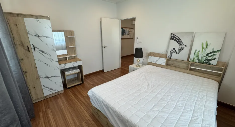 For sale 4 bedrooms house in Mueang Udon Thani, Udon Thani