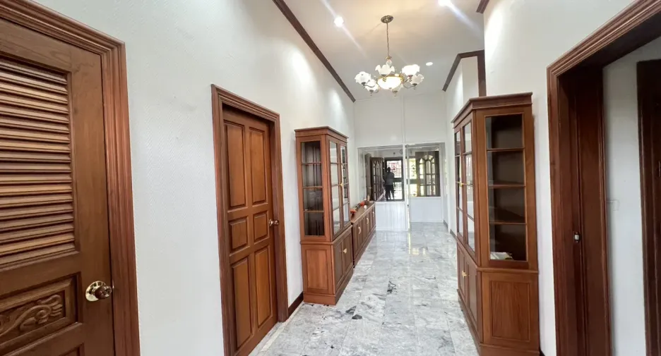 For sale land in Sam Chuk, Suphan Buri