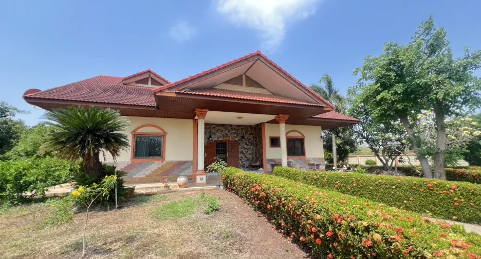 For sale land in Sam Chuk, Suphan Buri