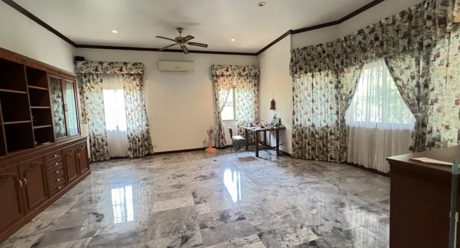 For sale land in Sam Chuk, Suphan Buri