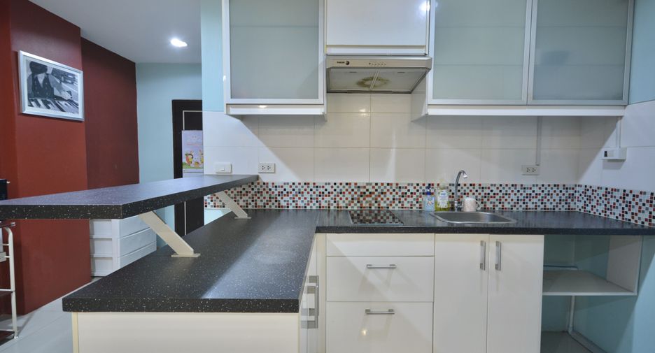 For sale 1 bed condo in Bang Lamung, Chonburi