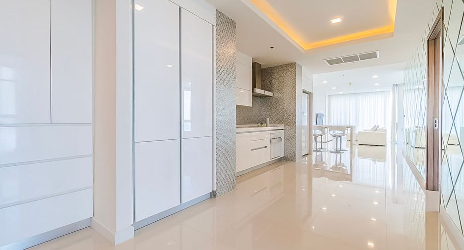 For sale 3 bedrooms condo in Sattahip, Chonburi