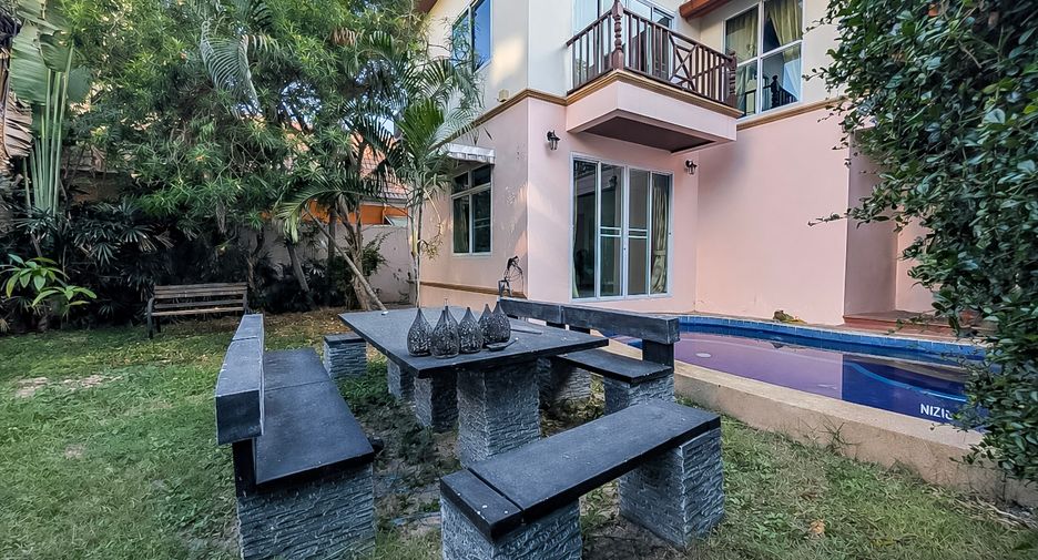 For rent 4 bedrooms house in Bang Lamung, Chonburi