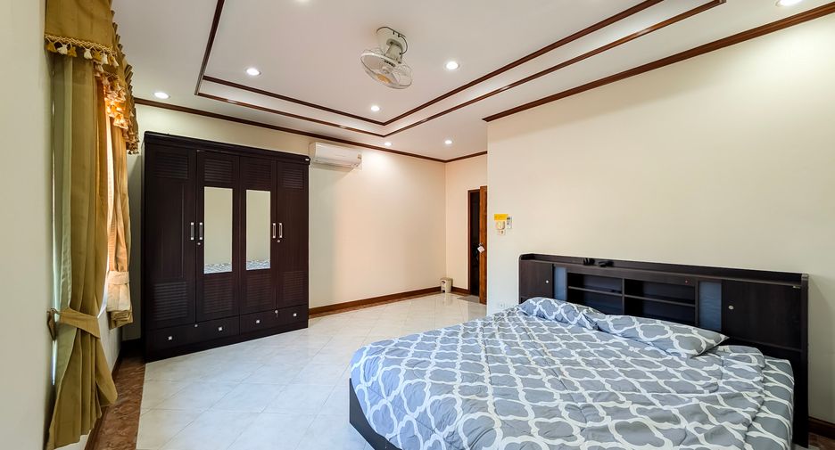 For rent 4 bedrooms house in Bang Lamung, Chonburi
