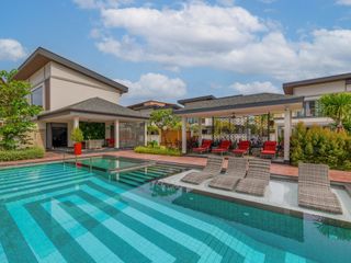 Casa en alquiler de 4 habitaciones en Bang Lamung, Chonburi