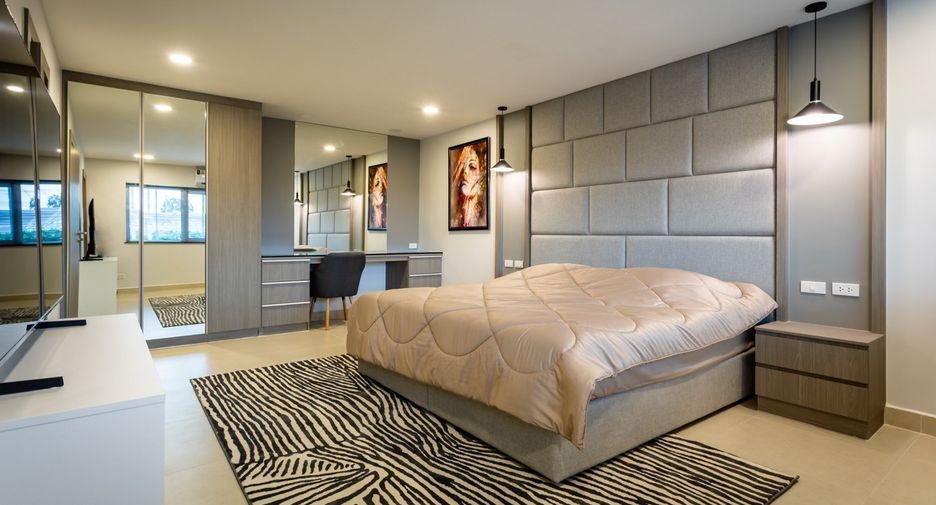 Haus zur Miete mit 4 Zimmer in Bang Lamung, Chonburi
