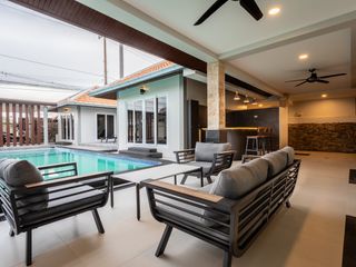 À louer 4 chambres maison à Bang Lamung, Chonburi