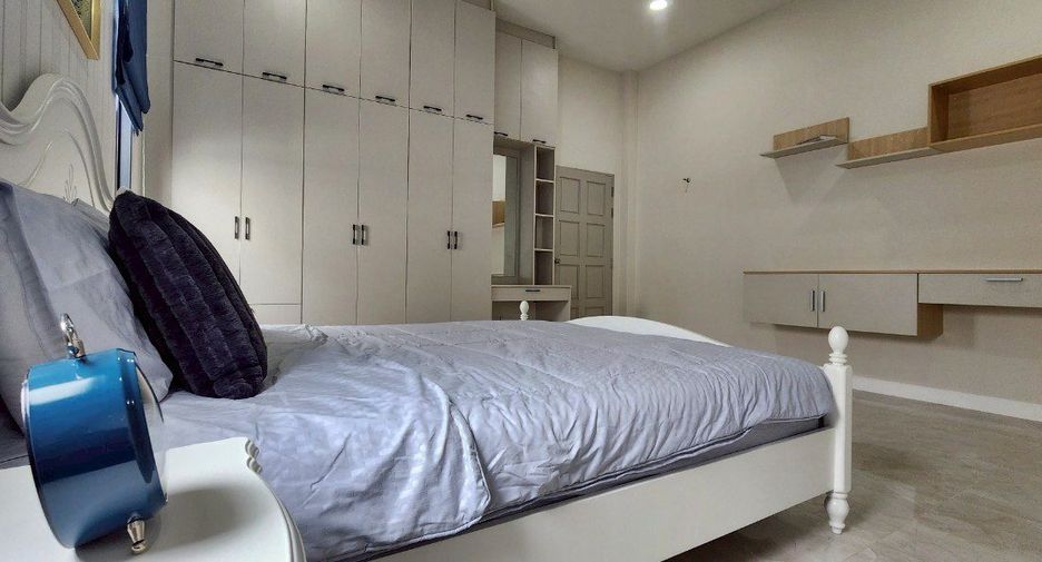 Haus zum Kauf mit 4 Zimmer in Bang Lamung, Chonburi