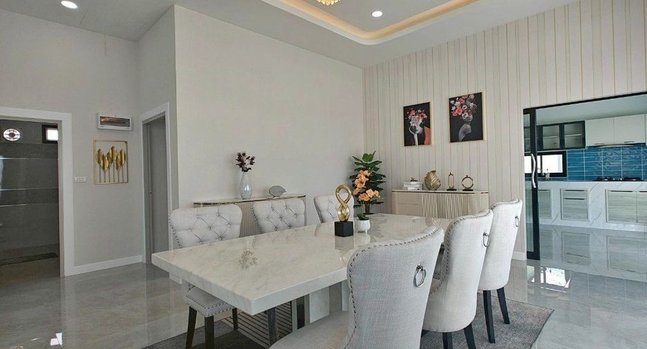 Haus zum Kauf mit 4 Zimmer in Bang Lamung, Chonburi