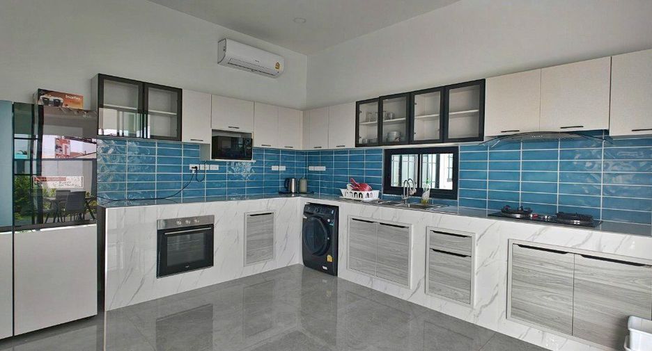 Haus zum Kauf mit 4 Zimmer in Bang Lamung, Chonburi