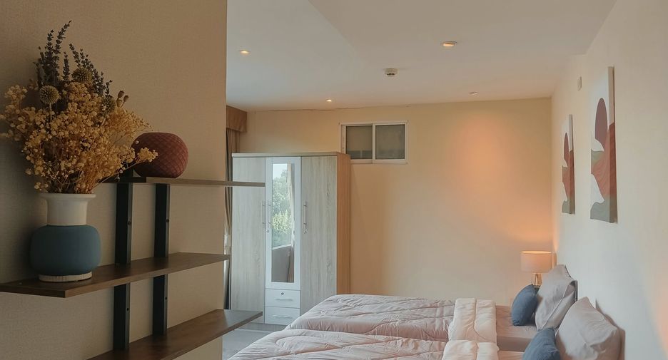 For rent 3 bedrooms condo in Bang Lamung, Chonburi