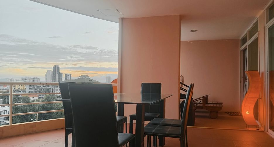 For rent 3 bedrooms condo in Bang Lamung, Chonburi