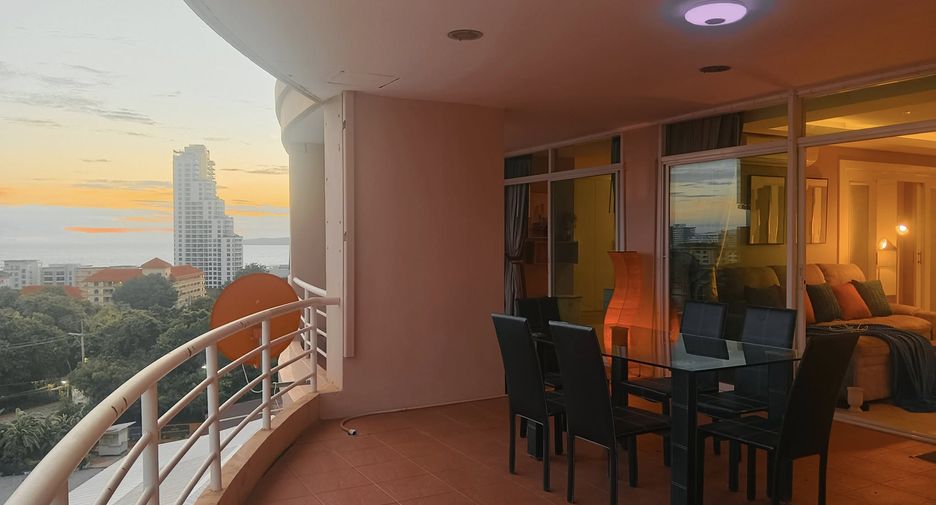For rent 3 bedrooms condo in Bang Lamung, Chonburi
