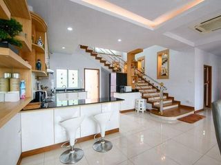 À vendre 5 chambres maison à Bang Lamung, Chonburi
