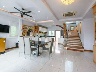 À vendre 5 chambres maison à Bang Lamung, Chonburi