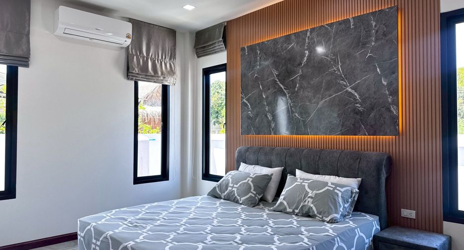 For sale 3 bedrooms house in Sattahip, Chonburi