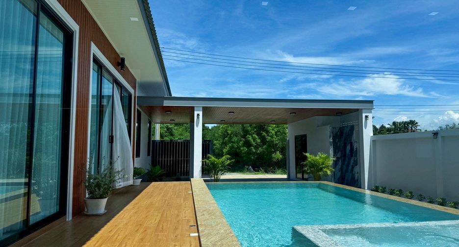 For sale 3 bedrooms house in Sattahip, Chonburi